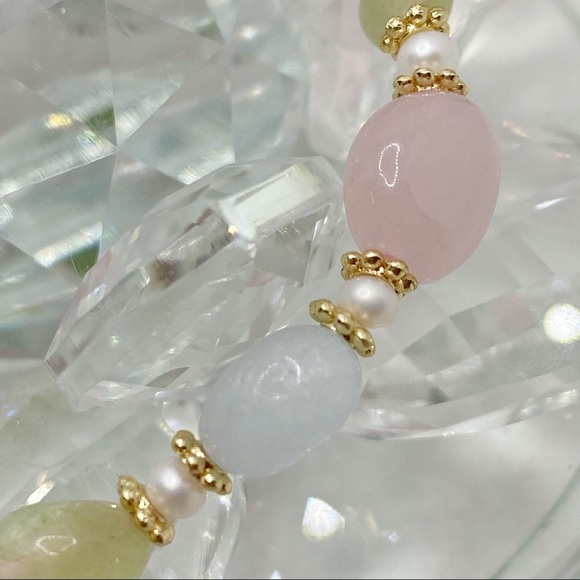 Nature Morganite Crystal with pearl bracelet - Picture 4 of 9